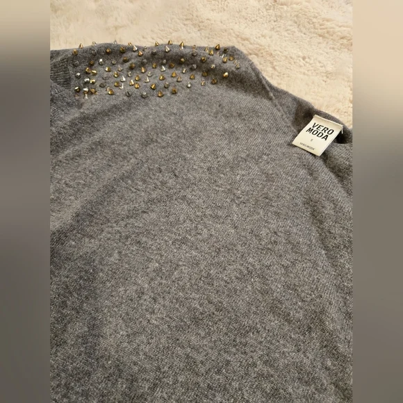 Sweater - Picture 3 of 4